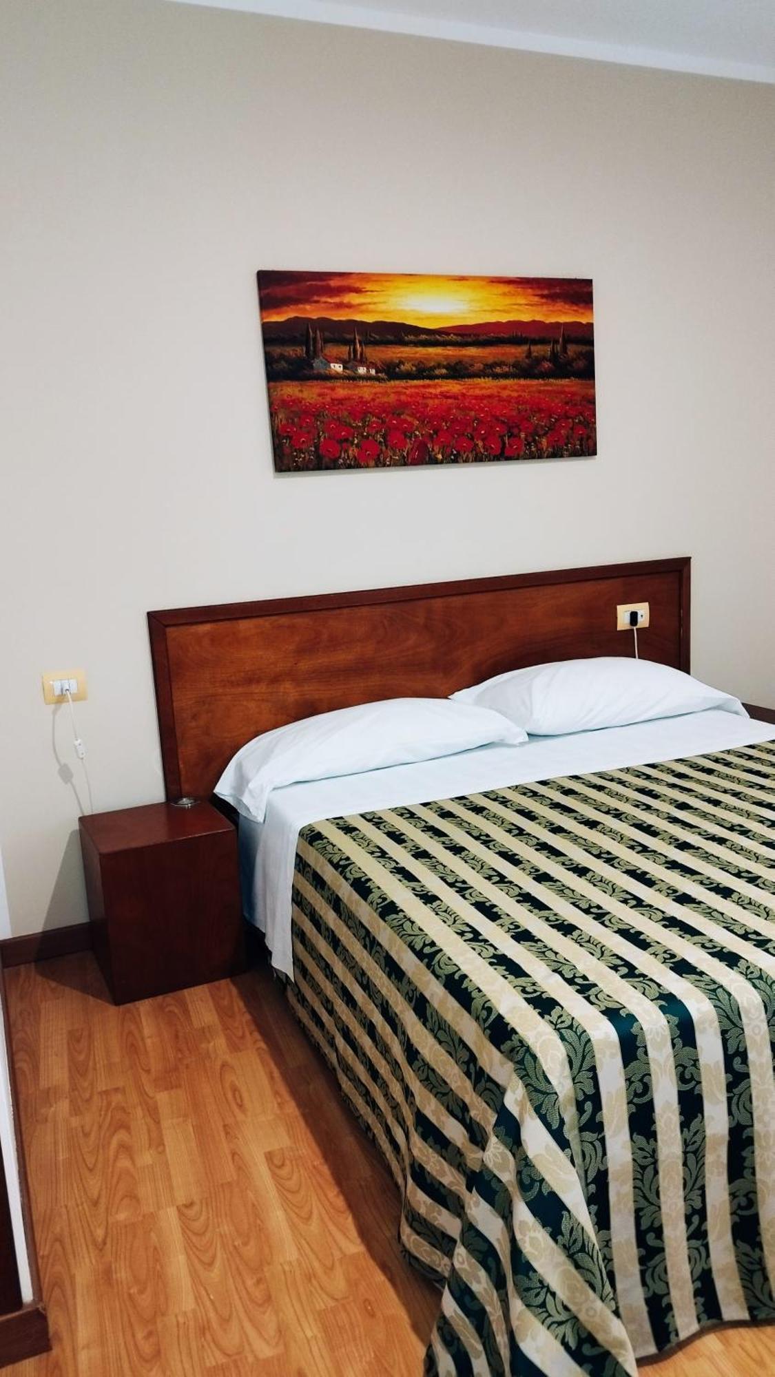 פולינאנו א מארה Hotel Nicolaj מראה חיצוני תמונה