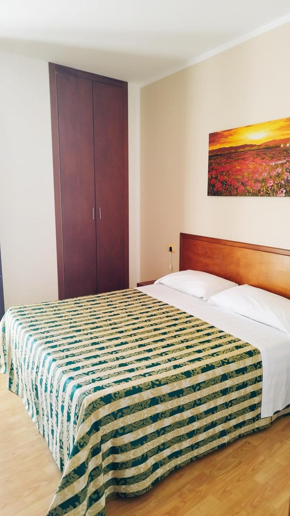 פולינאנו א מארה Hotel Nicolaj מראה חיצוני תמונה