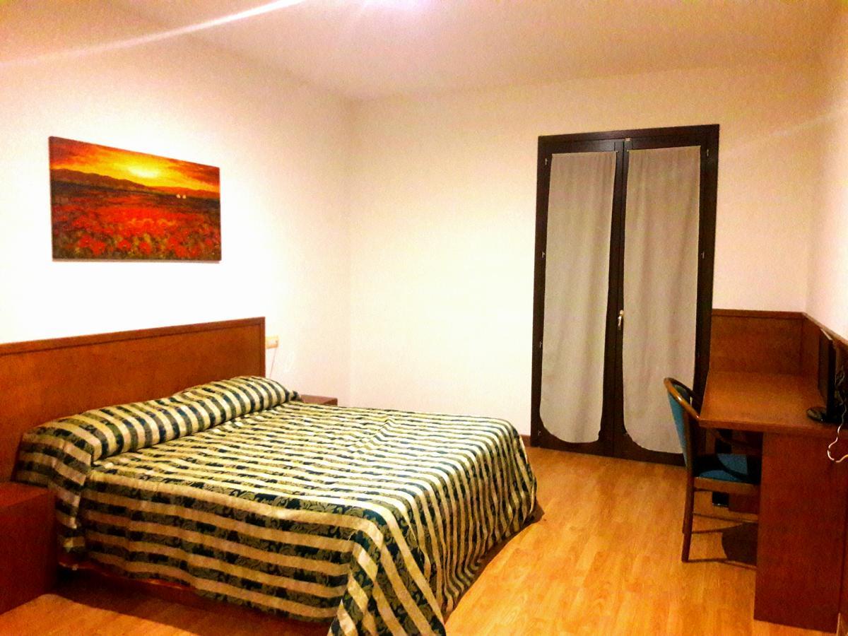 פולינאנו א מארה Hotel Nicolaj מראה חיצוני תמונה